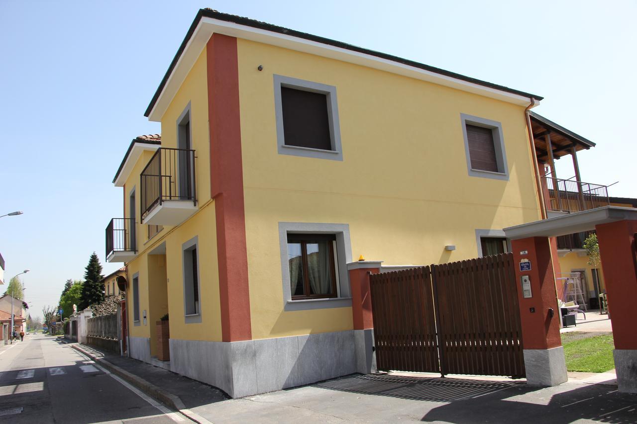 Hayloft Bed & Breakfast Cornaredo Bagian luar foto