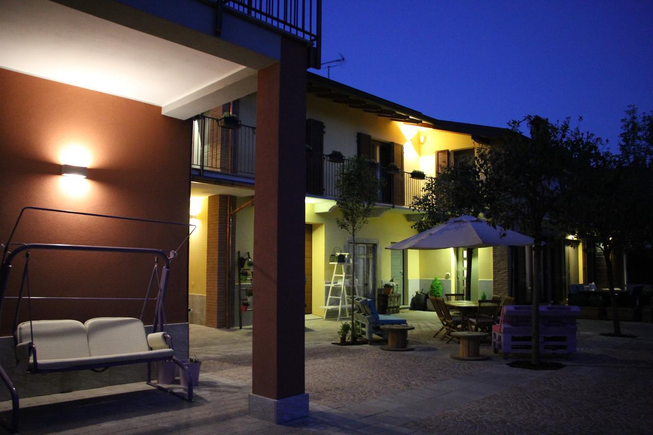 Hayloft Bed & Breakfast Cornaredo Bagian luar foto