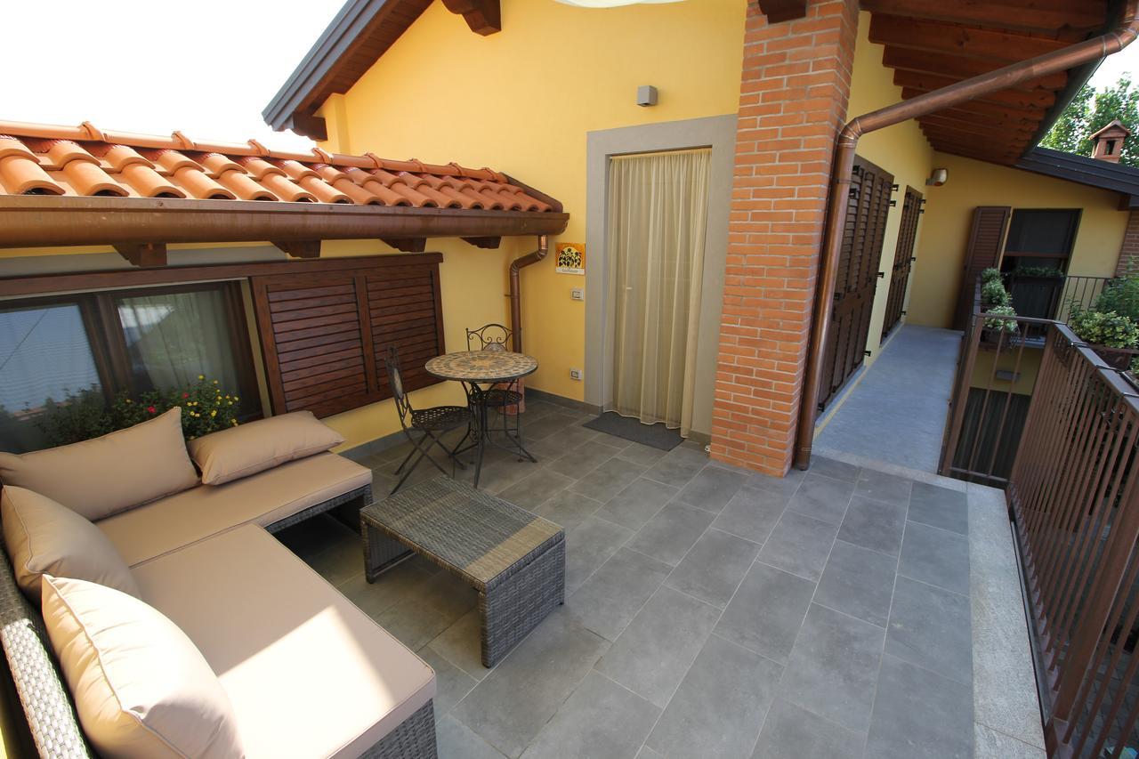 Hayloft Bed & Breakfast Cornaredo Bagian luar foto